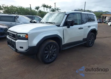 2025 Toyota Land Cruiser z USA, uszkodzony, nr VIN JTEABFAJ9S5013923